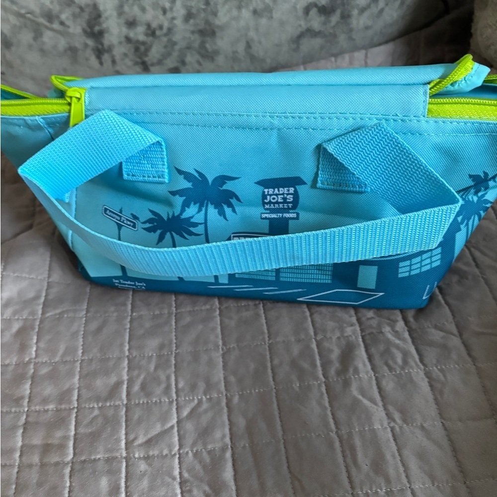 Nwt Trader joes mini Blue and Yellow Insulated Tote Bag - Picture 5 of 6